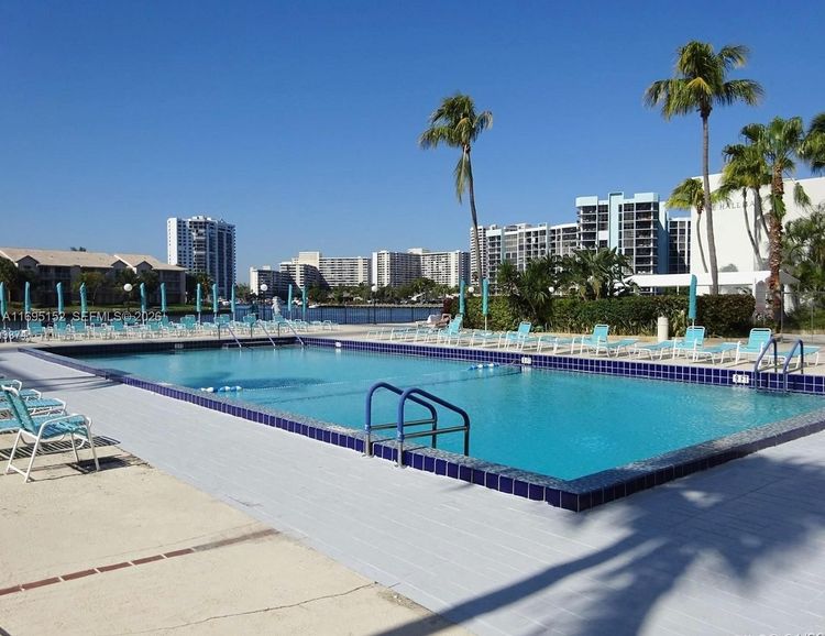 Hallmark of Hollywood #305 image #18