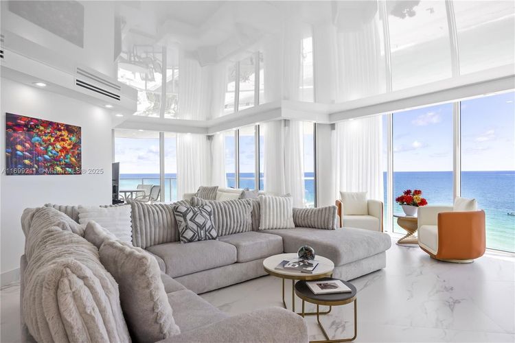 Oceania II #1126 image #11