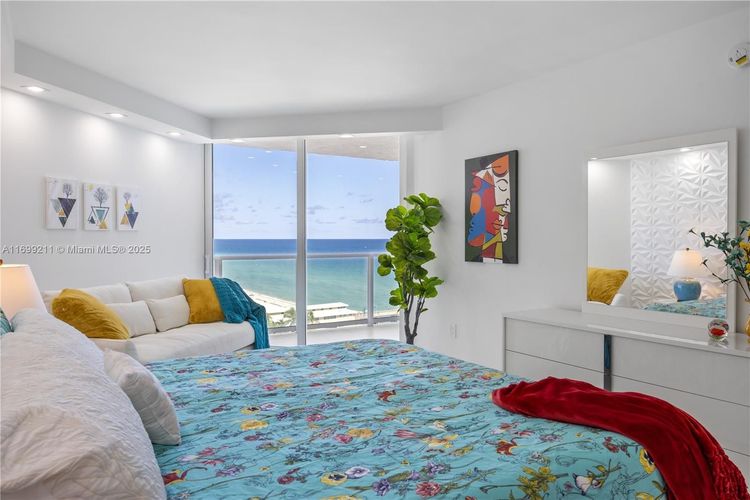 Oceania II #1126 image #13