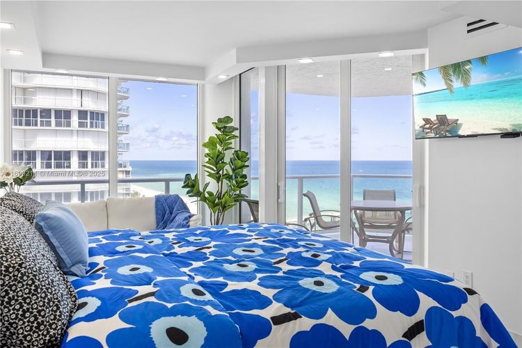 Oceania II #1126 image #17