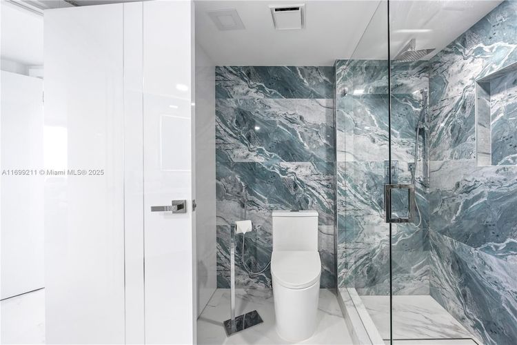 Oceania II #1126 image #20