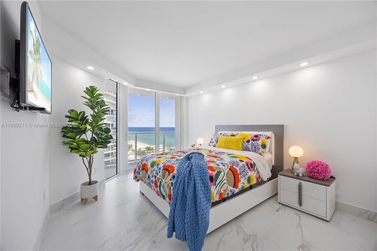 Oceania II #1126 image #21