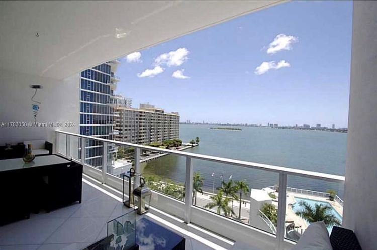 Paramount Bay #1008 image #10
