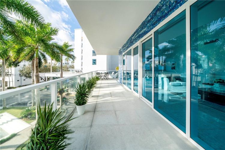 Spear at Aqua #301 image #14