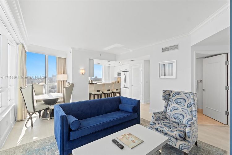 Fontainebleau II Tresor #2104 image #10