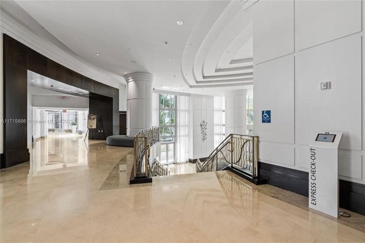 Fontainebleau II Tresor #2104 image #61