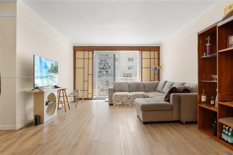 Cambridge Towers #105 image #14