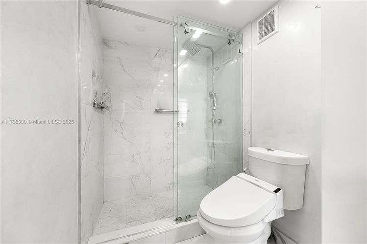 Cambridge Towers #105 image #21