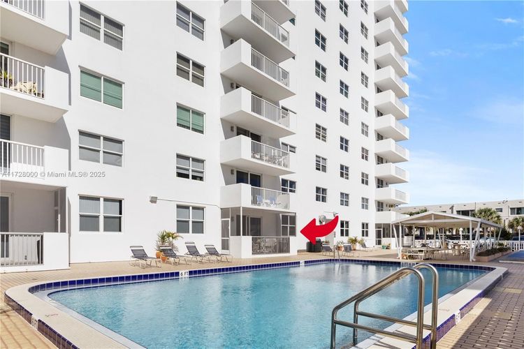 Cambridge Towers #105 image #28