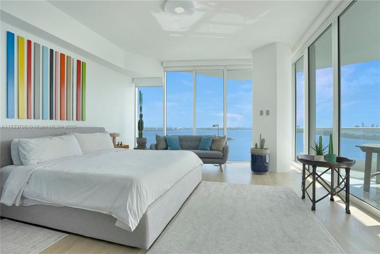 Paramount Bay #2302 image #15