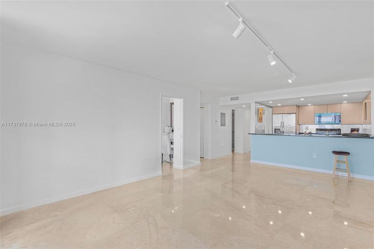 The Charter Club #414 image #6