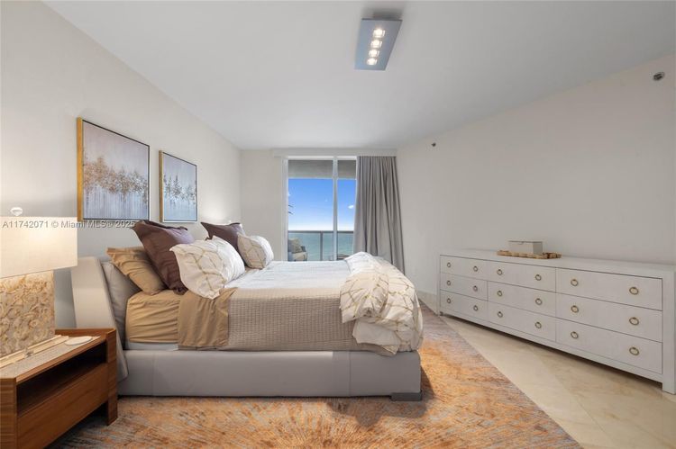 Ocean Three #1004 image #16