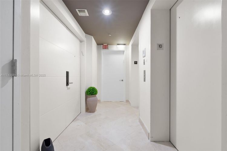 Ocean Three #1004 image #27