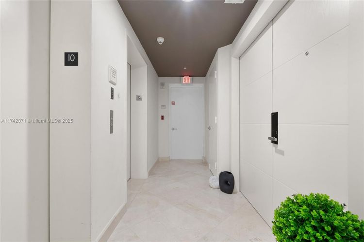 Ocean Three #1004 image #28