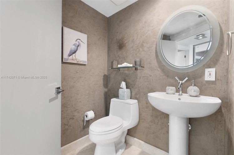 Ocean Three #1004 image #33