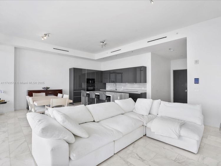 Echo Brickell #5101 image #10