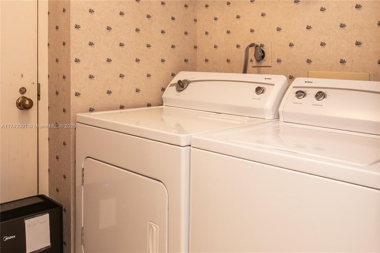 Anchor Bay Club #406 image #11