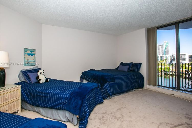 Anchor Bay Club #406 image #9