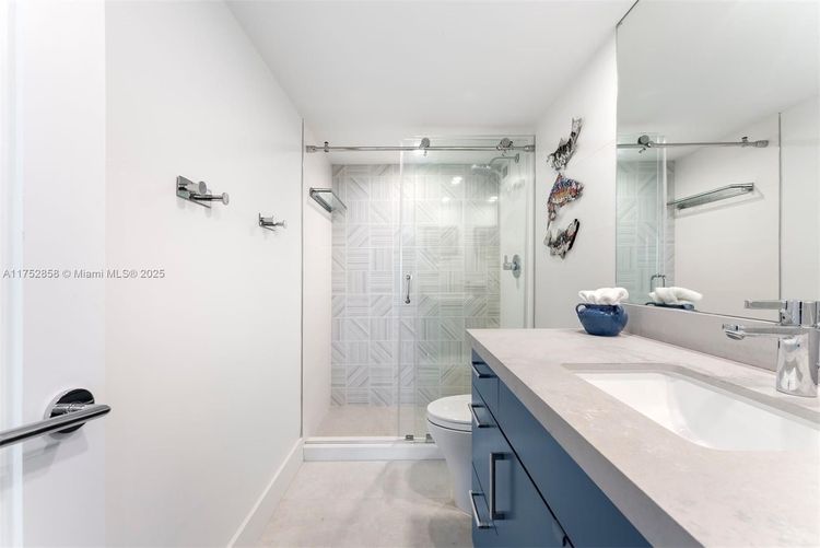 Carriage House #1220 image #8