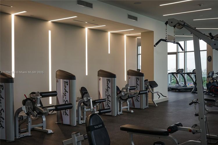 Aria on the Bay #1809 image #32