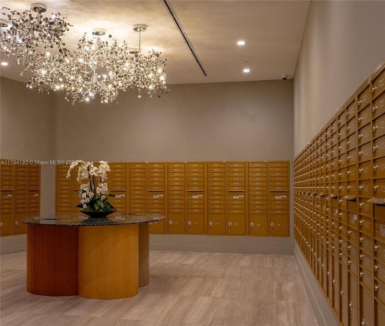 Aria on the Bay #1809 image #41