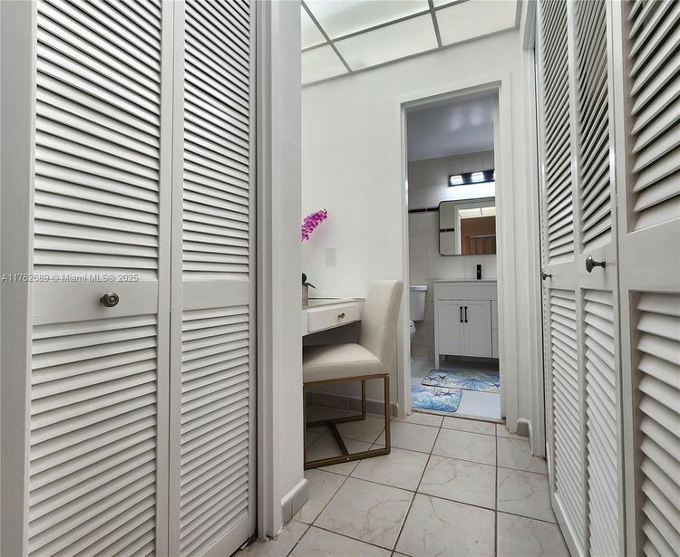 Alexander Towers #819 image #11