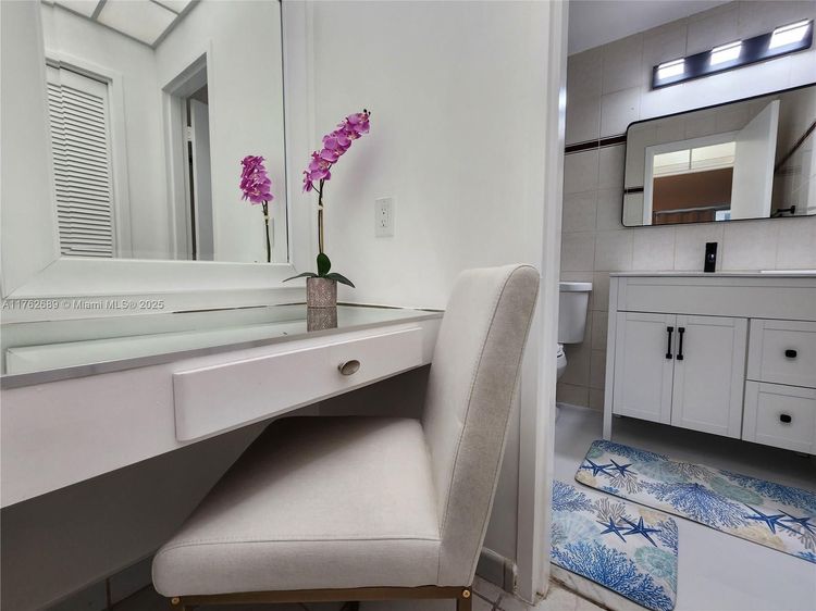 Alexander Towers #819 image #12