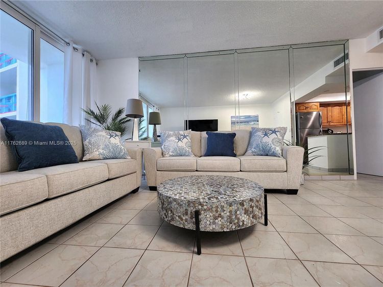 Alexander Towers #819 image #7