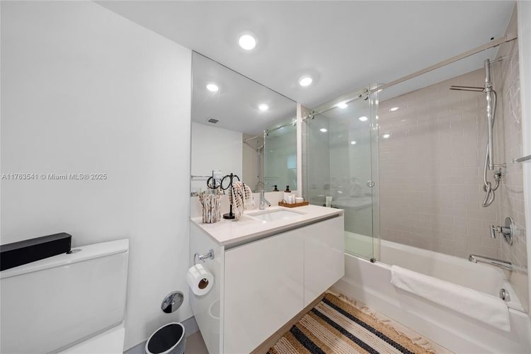 The Club at Bay Harbor #306 image #12