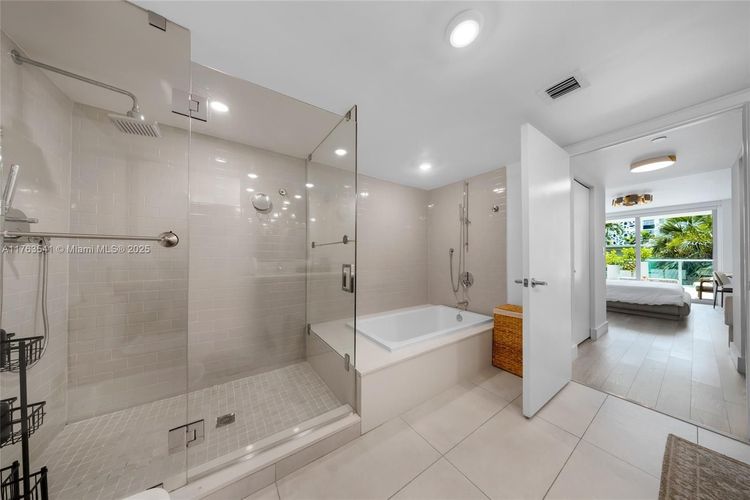 The Club at Bay Harbor #306 image #13