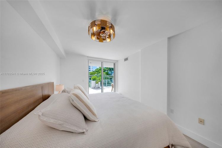 The Club at Bay Harbor #306 image #9