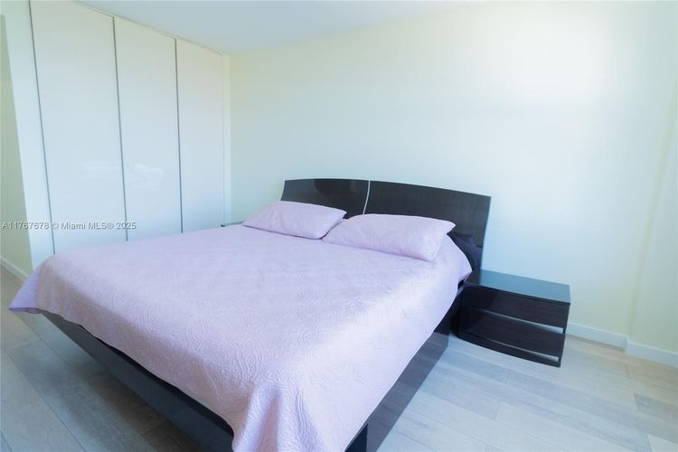 Winston Towers #1015 image #29