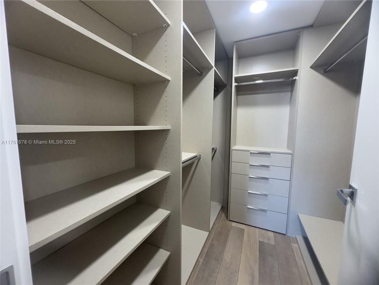 Winston Towers #1015 image #37