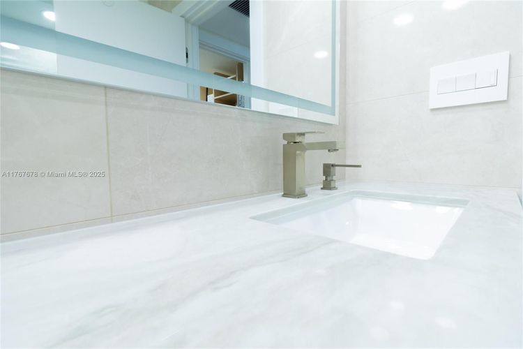 Winston Towers #1015 image #46