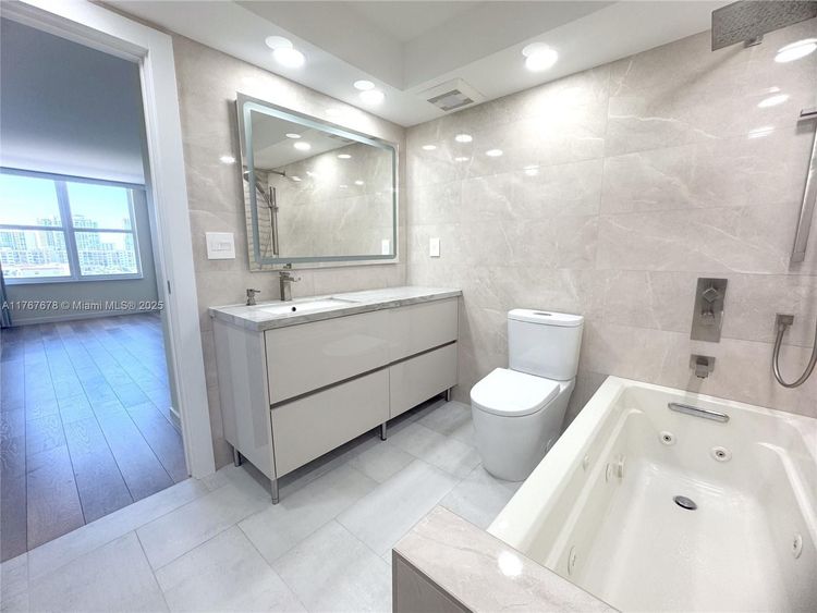 Winston Towers #1015 image #58