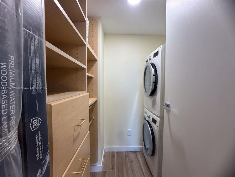 Winston Towers #1015 image #60