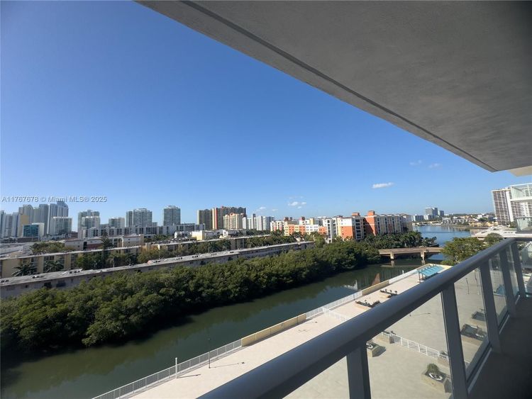 Winston Towers #1015 image #7