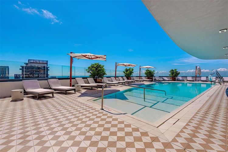 SLS Lux Brickell #2102 image #33