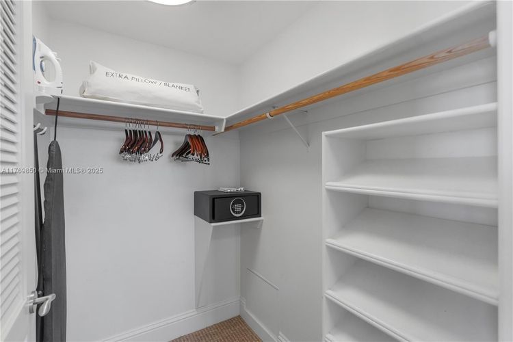 Fontainebleau II Tresor #1015 image #23