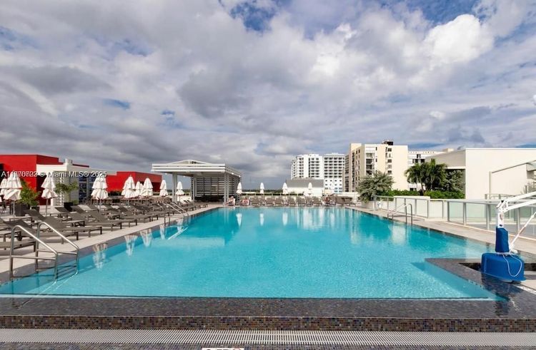 Costa Hollywood #S509 image #11