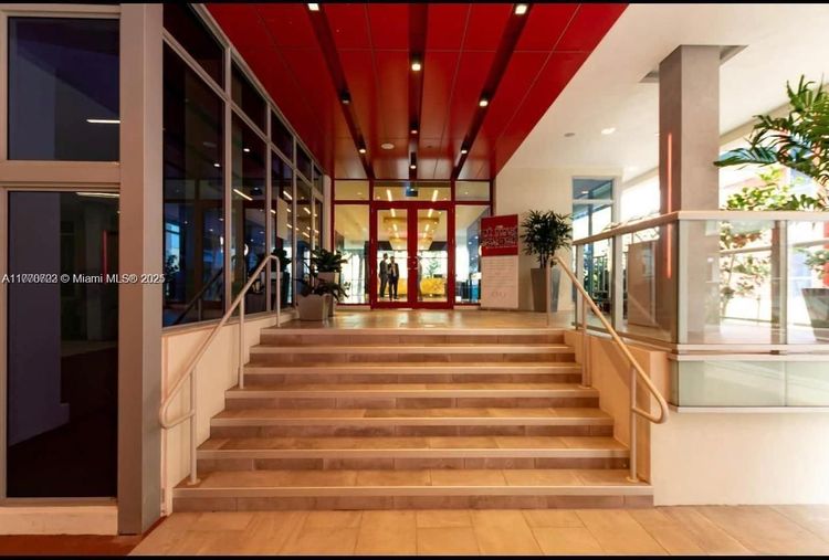 Costa Hollywood #S509 image #19