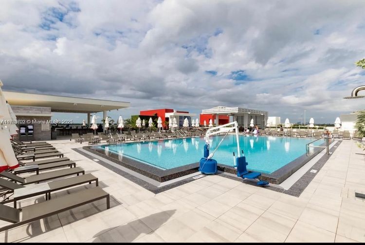 Costa Hollywood #S509 image #8