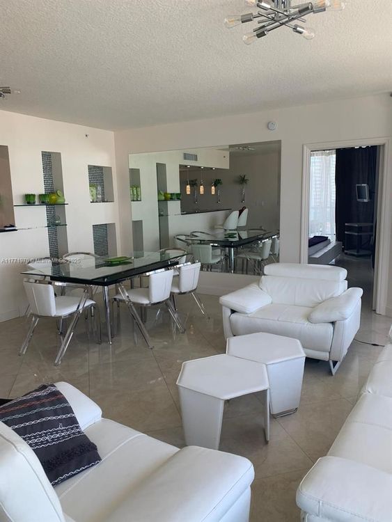 La Perla #1607 image #6