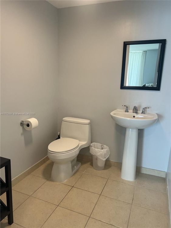 La Perla #1202 image #24