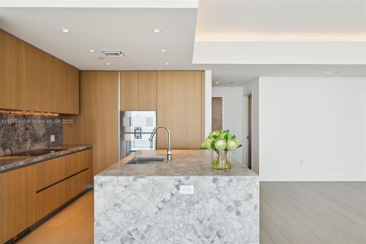 Five Park #4201/05 image #16