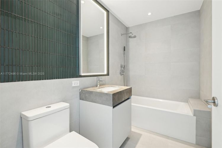 Five Park #4201/05 image #21