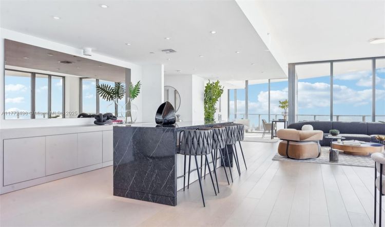 Five Park #4201/05 image #8