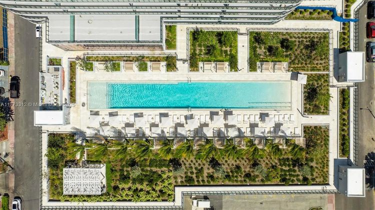 72 Park #704 image #28