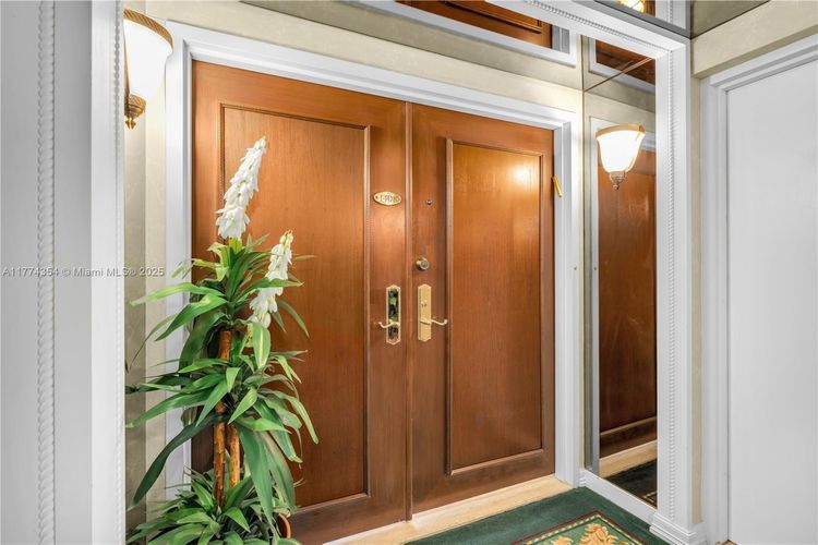 The Tiffany #1401 image #21