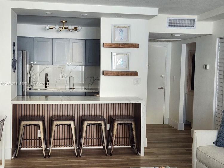 Parker Dorado #307 image #9